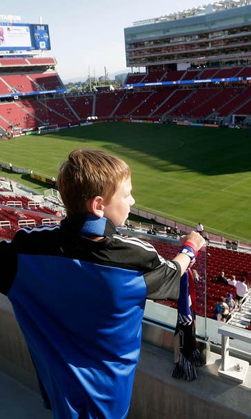 49ers hold first camp practice at Levi's Stadium